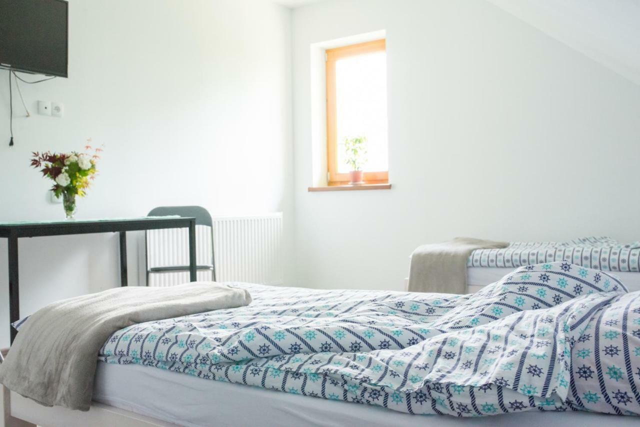 Staś -przy szkole nr 3 w Skawie Skawa Zewnętrze zdjęcie