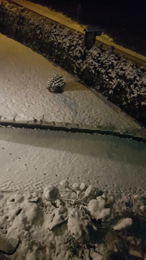 Staś -przy szkole nr 3 w Skawie Skawa Zewnętrze zdjęcie